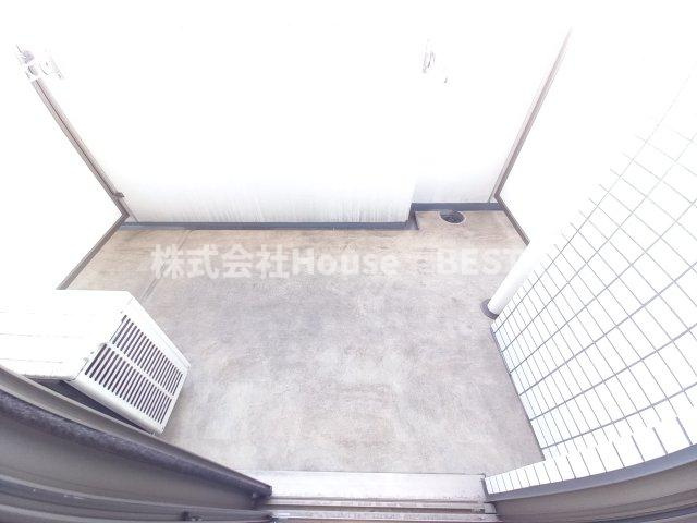 ラヴ神戸三宮のバルコニー