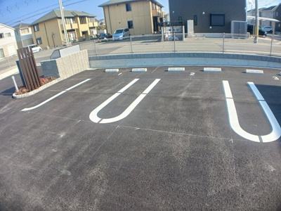【駐車場】 | シェリール興浜 | 駐車場があるので、車を買う予定の方も安心です