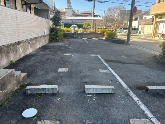 レオパレスえびすの駐車場