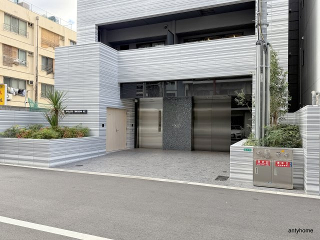 エスライズ難波3　仲介手数料無料のエントランス