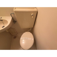 ゆったりとした空間のトイレです