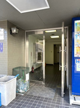 清潔なエントランスです