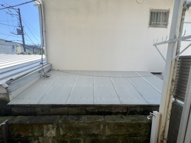 外からの目が気にならないバルコニーで洗濯物が干せます