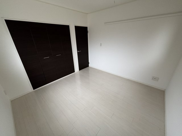 壬（みずのえ）の洋室