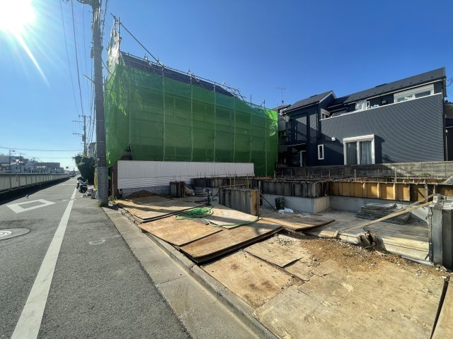板橋区東山町 全2棟 B号棟の前面道路含む現地写真|前面道路南側約4.0ｍ道路に面する全2棟
都立城北中央公園まで徒歩約10分
豊かな緑と石神井川の桜並木が美しい自然豊かな住環境です