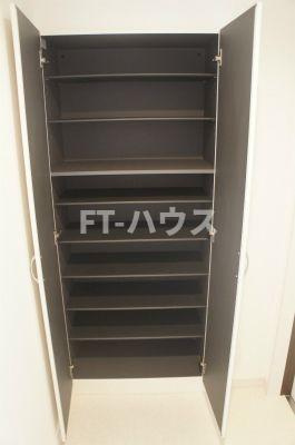 リブリ・フォルタレーザの収納