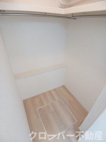 シエロ・ガーデン善通寺　Ｅの収納