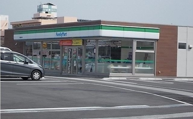 ハイツ香南の周辺|ファミリーマートさんまで250m