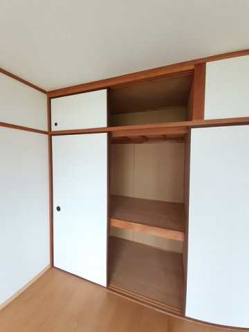 ハイツ香南の収納