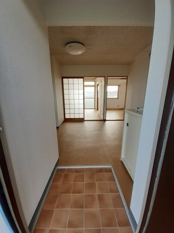 ハイツ香南の玄関