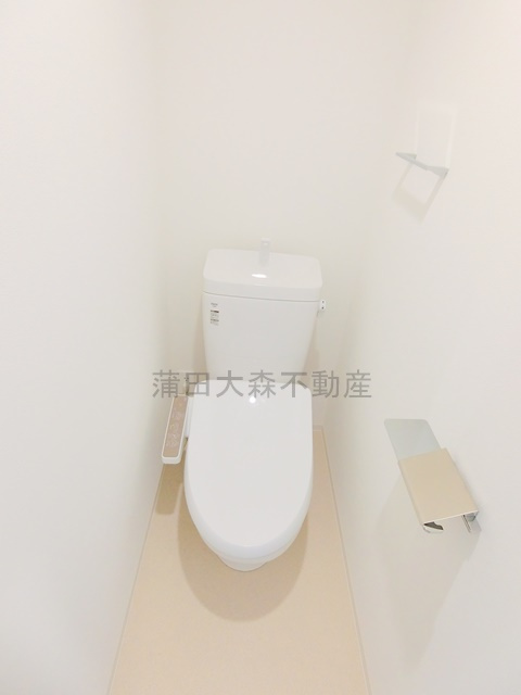 ADORE URBAN大森町Aのトイレ|温水洗浄便座付きのトイレ