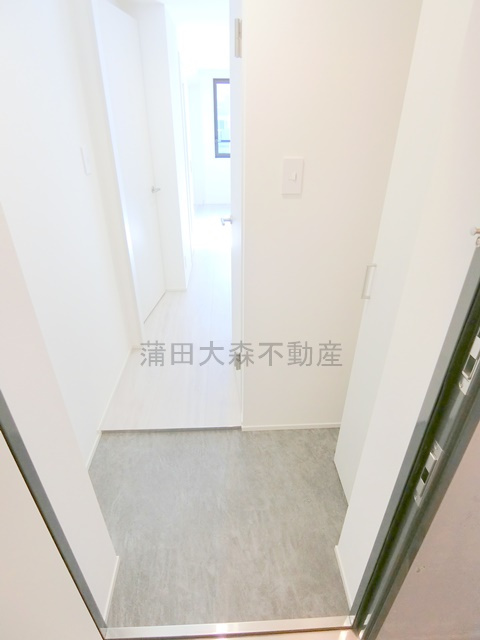 ADORE URBAN大森町Aの玄関|玄関　