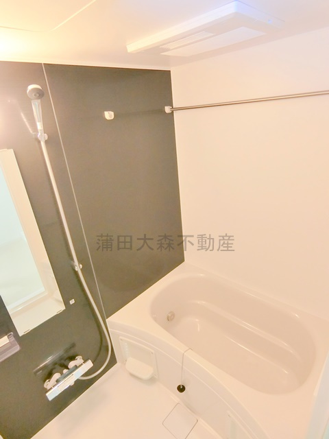 ADORE URBAN大森町Aの浴室|追焚+浴室乾燥機付きバスルーム　お風呂