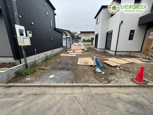行田市旭町　新築一戸建て　グラファーレ　01の駐車場