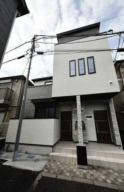 ラヴェニールⅡの外観