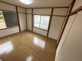 ファミール飯塚の洋室