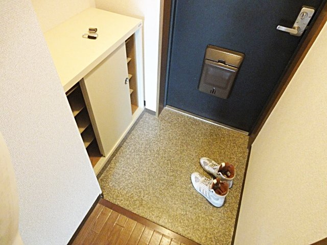 エリーナ宝塚の玄関