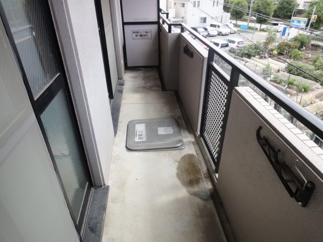 エリーナ宝塚のバルコニー