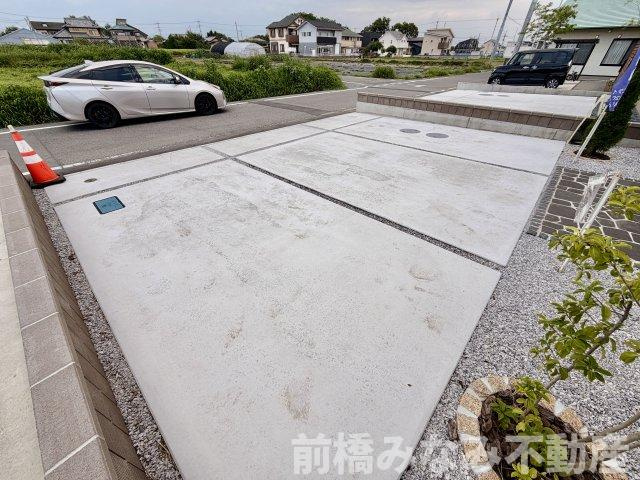 【新築平屋】高崎市塚田町　限定１棟　リーブルガーデン　新築建売の駐車場|駐車場に車を止められます