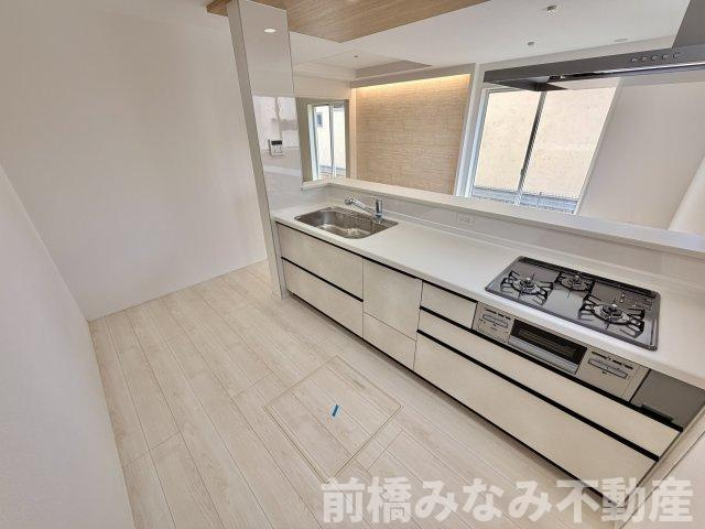 【新築】前橋市日吉町３期　限定１棟　グラファーレ　新築建売のキッチン|キッチンでお料理をお楽しみください