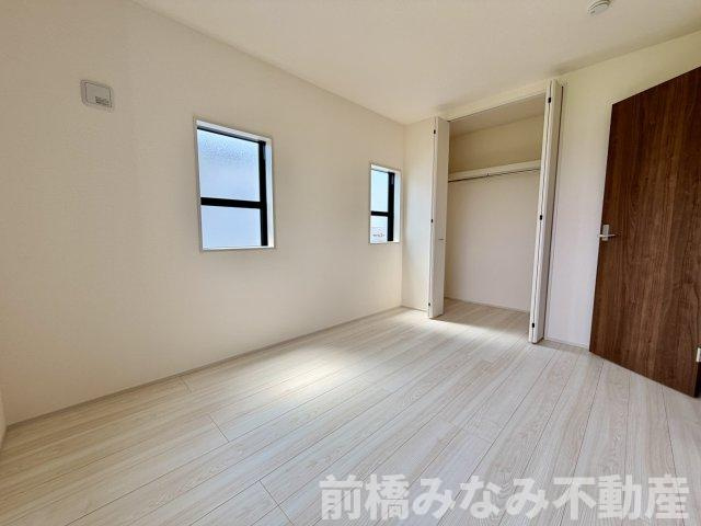 【新築】安中市板鼻　３号棟(全３棟)　リーブルガーデン　新築建売分譲の洋室|広々とした洋室です