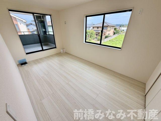 【新築】安中市板鼻　３号棟(全３棟)　リーブルガーデン　新築建売分譲の洋室|洋室です