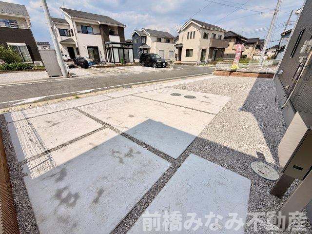 【新築】安中市板鼻　３号棟(全３棟)　リーブルガーデン　新築建売分譲の駐車場|車をお持ちの方に嬉しい駐車場付きの物件です