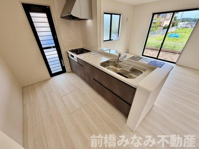 【新築】安中市板鼻　３号棟(全３棟)　リーブルガーデン　新築建売分譲のキッチン|きれいなキッチンです