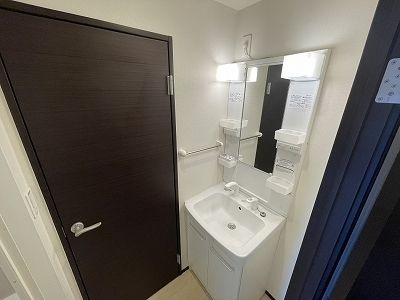 レオネクストコージーハウス赤坂の独立洗面台