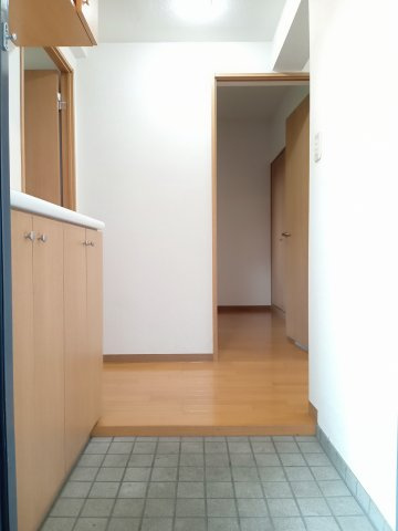 川崎市多摩区登戸の賃貸マンションの玄関