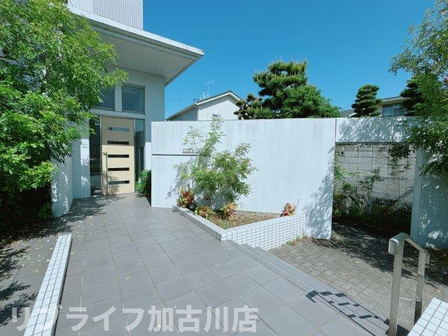 コージーコートのエントランス