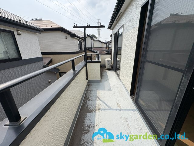 藤沢市大庭　中古戸建のバルコニー|暖かな日差しのふりそそぐバルコニー