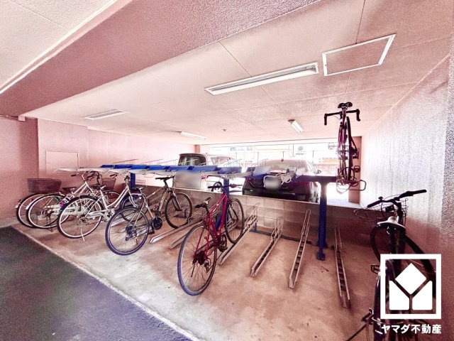ライオンズマンション京都河原町第３の駐輪場