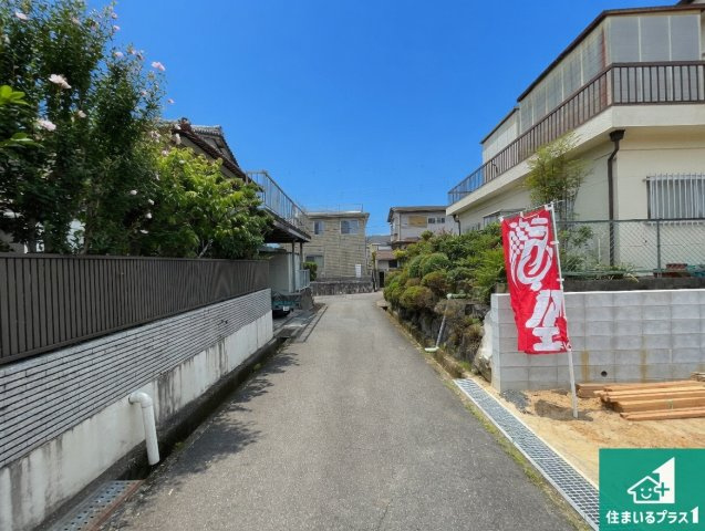 ★大津市大平　第1期　新築一戸建ての前面道路含む現地写真|周辺は落ち着いた街並みの住宅地！子育てがしやすい住環境です！まだ未完成ですが、現地でしかわからない事もございます。是非一度ご覧ください。
