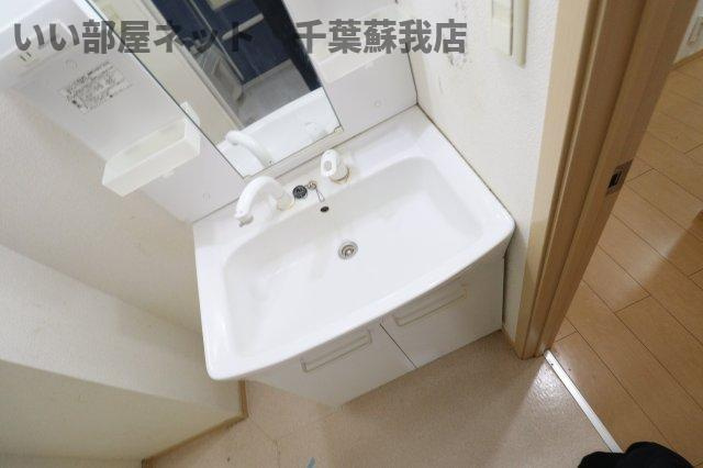 ラベンダーの洗面所|コンパクトで使いやすい洗面所