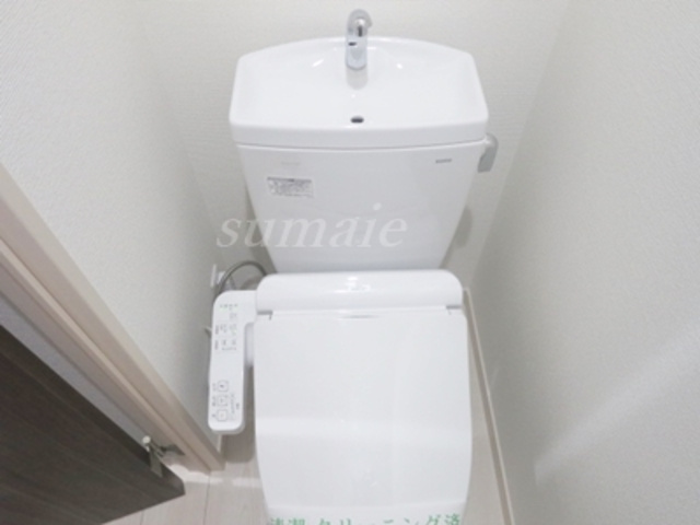 グランクオール北赤羽のトイレ|温水暖房便座のトイレです。