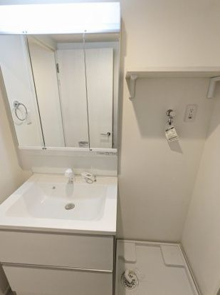 ハーモニーテラス上石川町Ⅲの独立洗面台