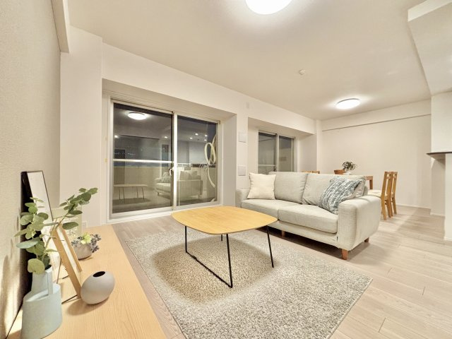 八尾市若林町１丁目の中古マンションの居間・リビング