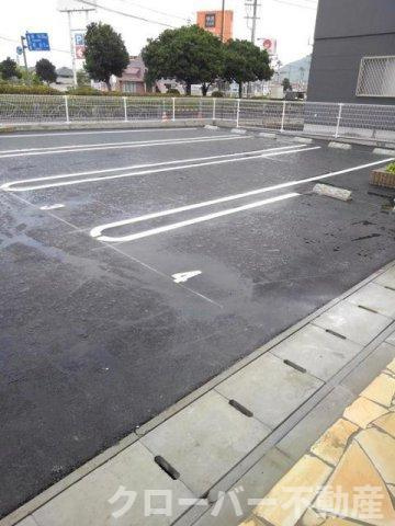 セイバリーロードの駐車場