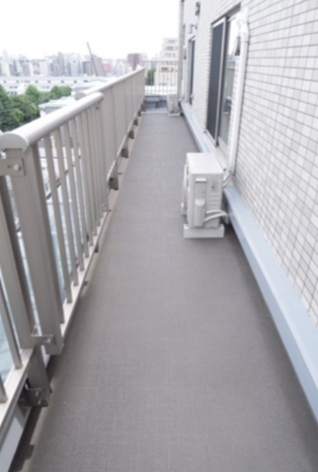 グレンパーク駒場　ＥＡＳＴ棟の玄関|※別部屋参照