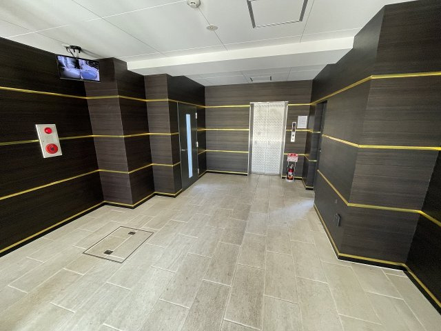 熊本市西区二本木２丁目の賃貸マンションのエントランス
