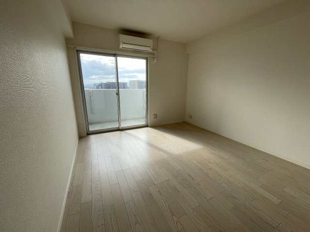 熊本市西区二本木２丁目の賃貸マンションの居間・リビング