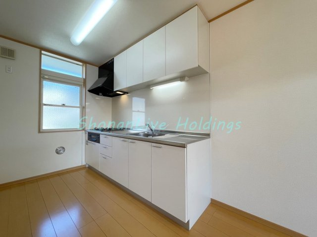 藤沢市渡内５丁目のテラスのキッチン|広々としたキッチンです♪