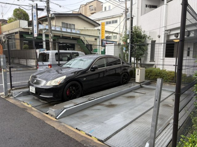 【駐車場】