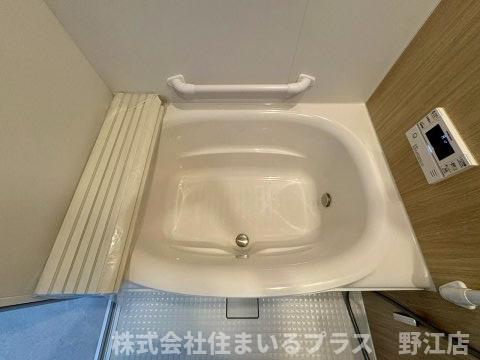 枚方市須山町　貸家の浴室
