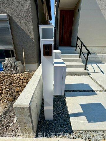 枚方市須山町　貸家のエントランス