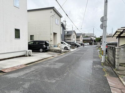宇部市浜町２丁目戸建ての前面道路含む現地写真