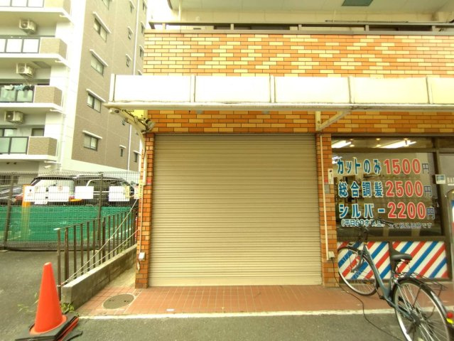 コーポダイアンのエントランス