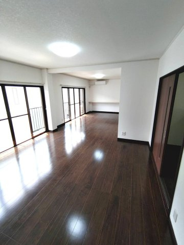 中古戸建の居間・リビング