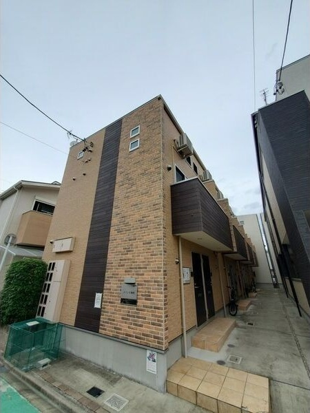 メゾン生駒町の外観